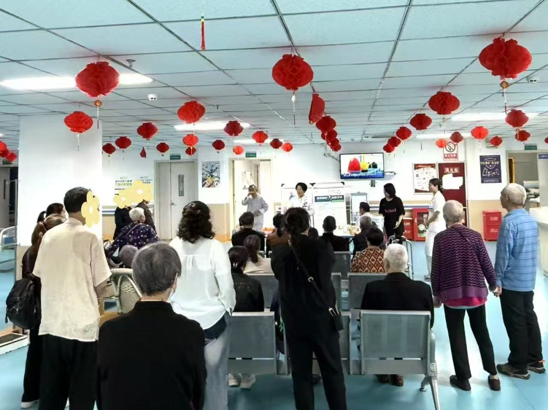 温情互动促康复 南充精神卫生中心神经内科A区开展趣味游戏活动