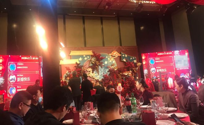 婚礼现场枯燥无比？Hi现场互动系统：不妨加入这些抽奖游戏试试看