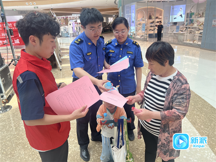 潍坊市开展城市节水清瓶行动暨“城管铁军为民管城”集中宣传活动